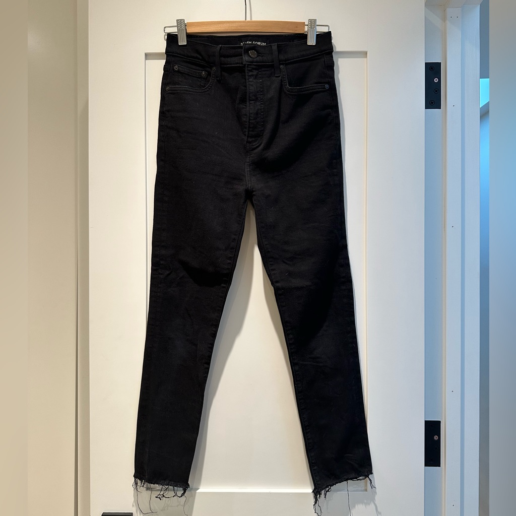 Denim Forum - Lola High Rise Skinny Crop Jean